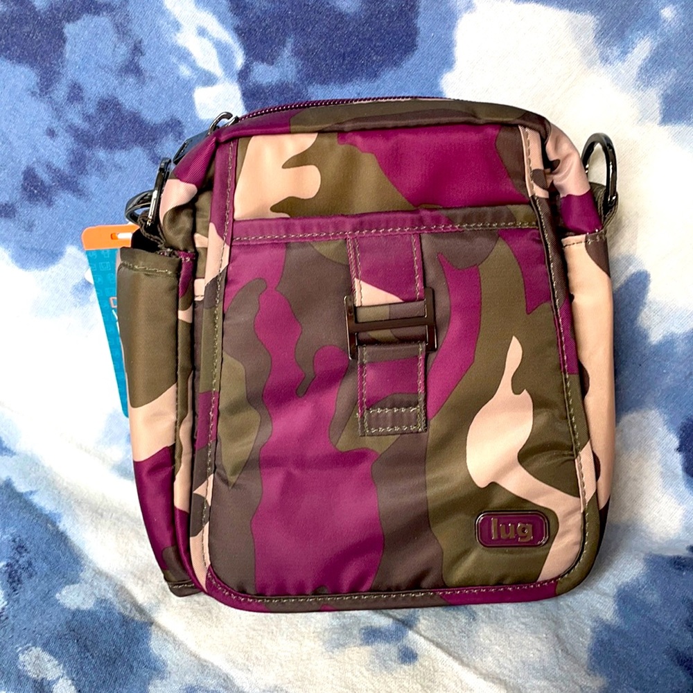 Brand new, never been used Lug purse!